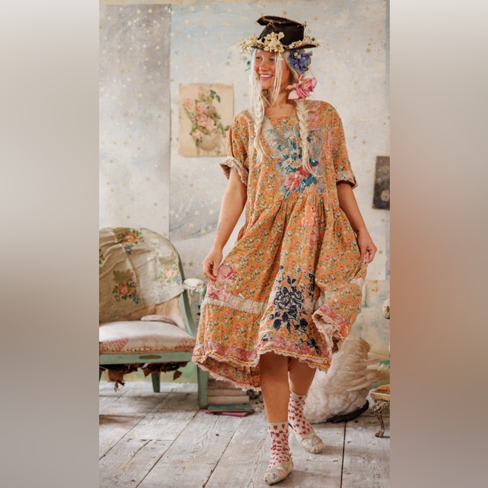 Magnolia Pearl Floral Appliqué Taigi Dress NWT